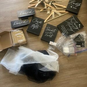 Black and White Weddinv Decorations
